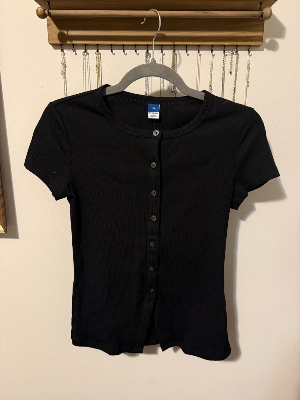Old Navy Black Ribbed Short-Sleeve Button-Front Top